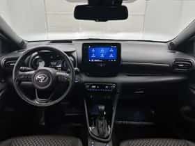 Toyota Yaris (2023) thumbnail 4