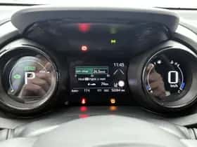 Toyota Yaris (2023) thumbnail 5