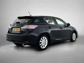 Lexus CT (2012) thumbnail 2