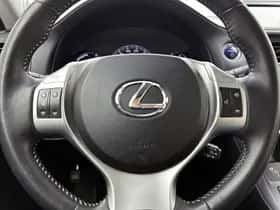 Lexus CT (2012) thumbnail 17