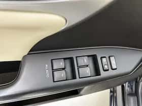 Lexus CT (2012) thumbnail 23
