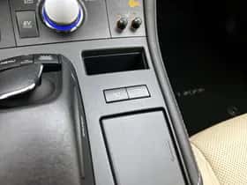 Lexus CT (2012) thumbnail 26