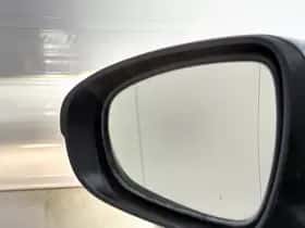 Lexus CT (2012) thumbnail 37