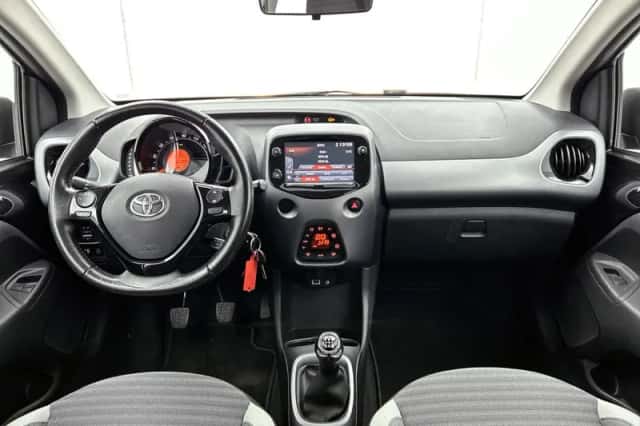 Toyota Aygo (2018) thumbnail 4