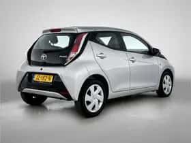 Toyota Aygo (2016) thumbnail 2