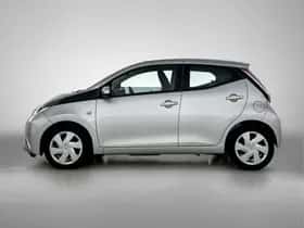 Toyota Aygo (2016) thumbnail 3