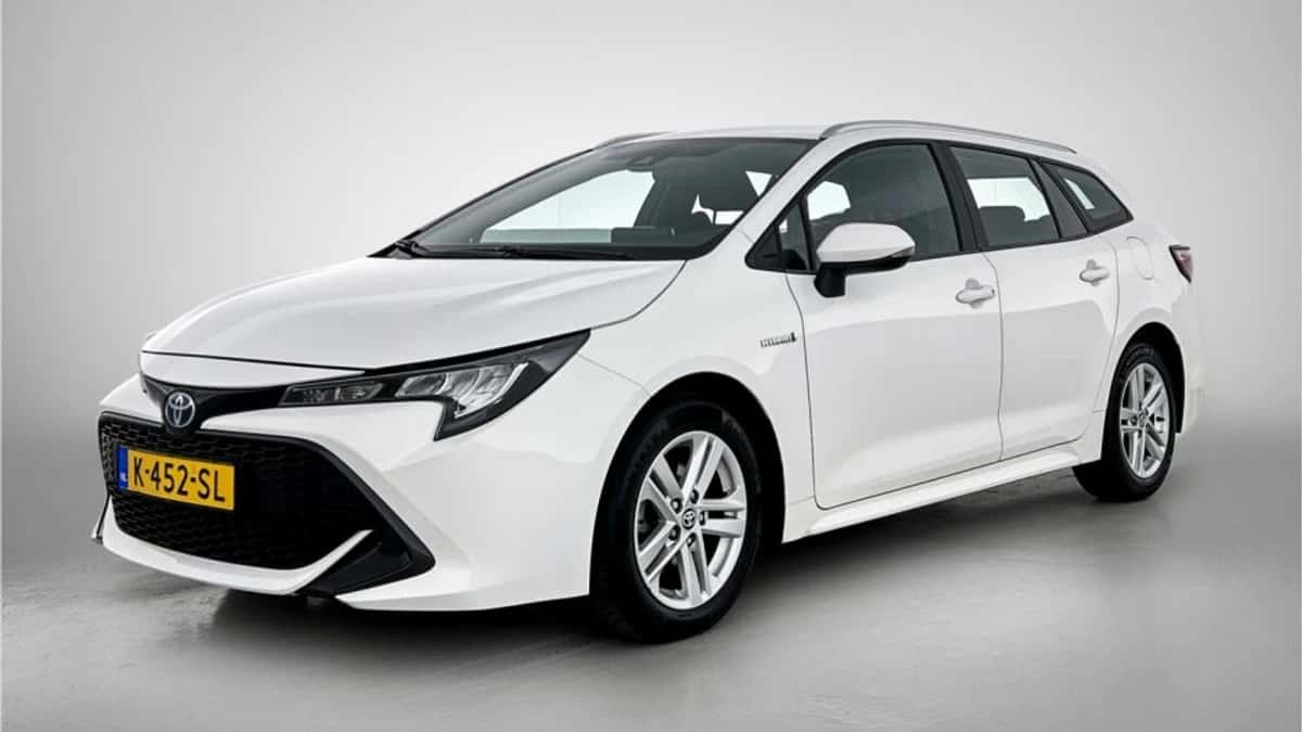 Toyota Corolla_Touring_Sports (2021) — foto 1