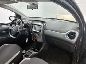 Toyota Aygo (2020) thumbnail 6