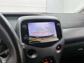 Toyota Aygo (2020) thumbnail 8
