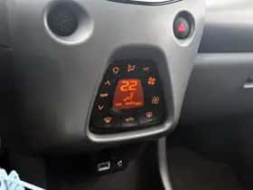 Toyota Aygo (2020) thumbnail 9