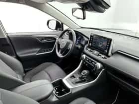 Toyota RAV4 (2022) thumbnail 6