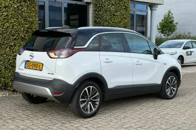 Opel Crossland X (2018) thumbnail 4