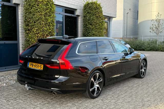 Volvo V90 (2017) thumbnail 4