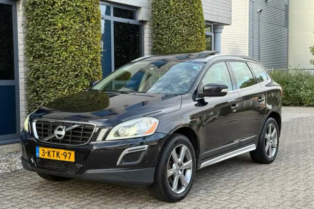 Volvo XC60 (2013) thumbnail 1