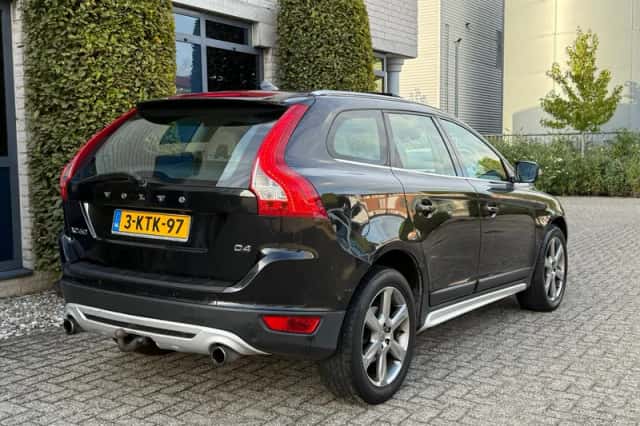 Volvo XC60 (2013) thumbnail 4