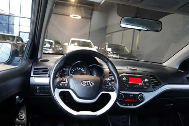 Kia Picanto (2012) thumbnail 2