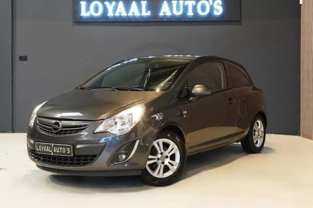 Opel Corsa (2012) thumbnail 4