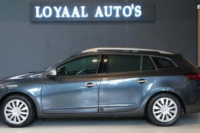 Renault Mégane (2012) thumbnail 5