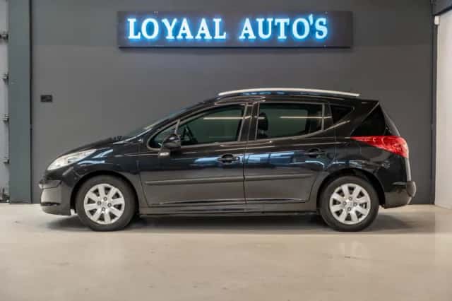 Peugeot 207 (2008) thumbnail 4