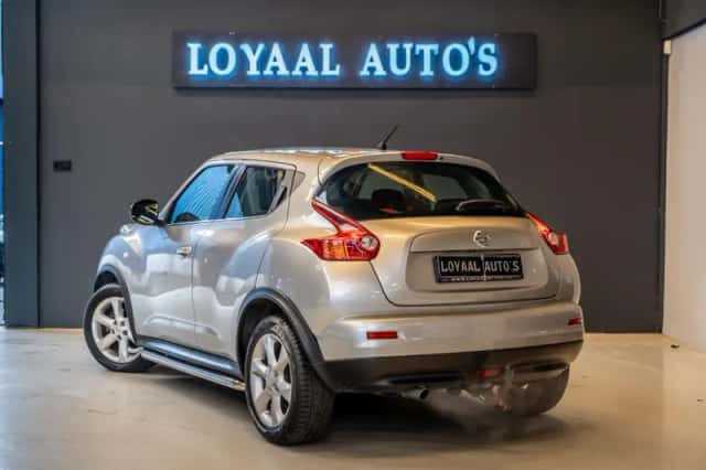 Nissan Juke (2011) thumbnail 4