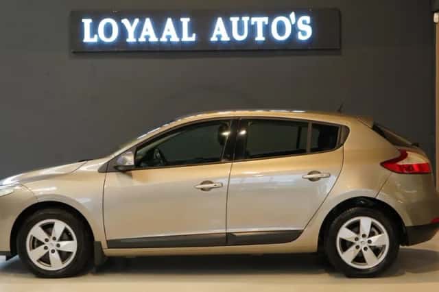 Renault Mégane (2009) thumbnail 5
