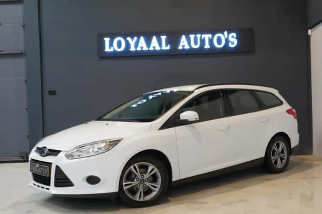 Ford Focus (2014) thumbnail 4