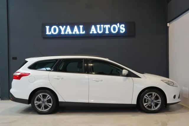 Ford Focus (2014) thumbnail 6