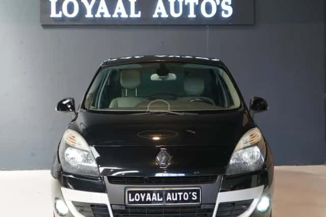Renault Scénic (2011) thumbnail 3