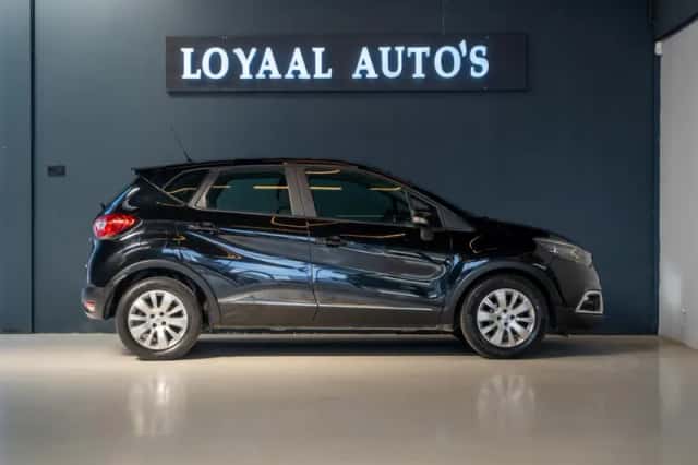 Renault Captur (2014) thumbnail 3