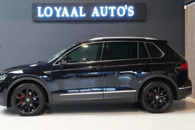 Volkswagen Tiguan (2017) thumbnail 5