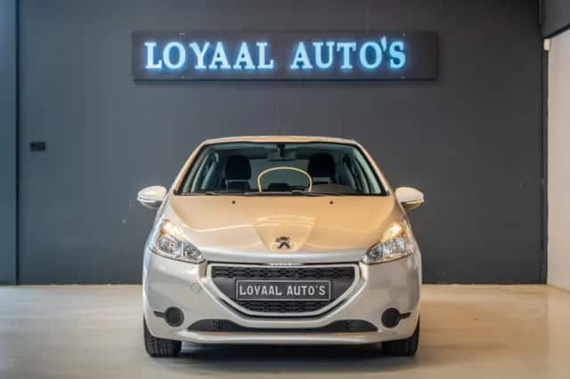 Peugeot 208 (2015) thumbnail 4
