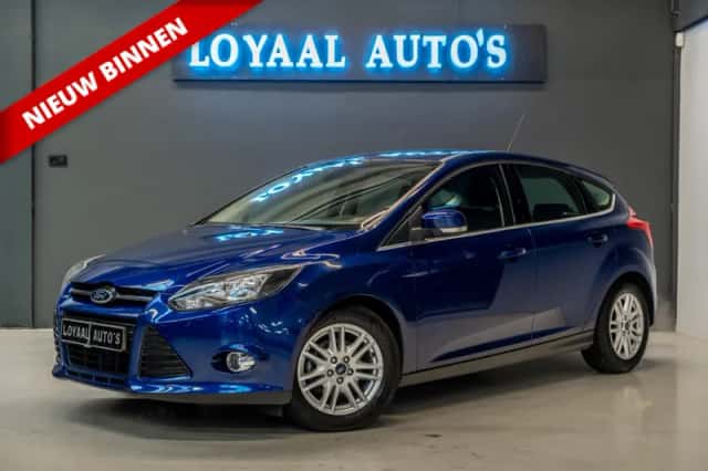 Ford Focus (2013) thumbnail 3