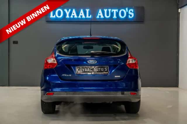 Ford Focus (2013) thumbnail 6