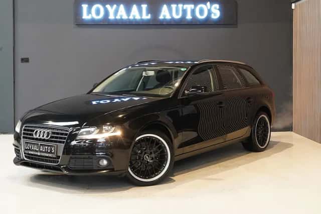 Audi A4 (2010) thumbnail 3