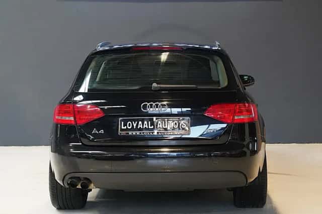 Audi A4 (2010) thumbnail 6