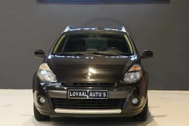 Renault Clio (2011) thumbnail 3