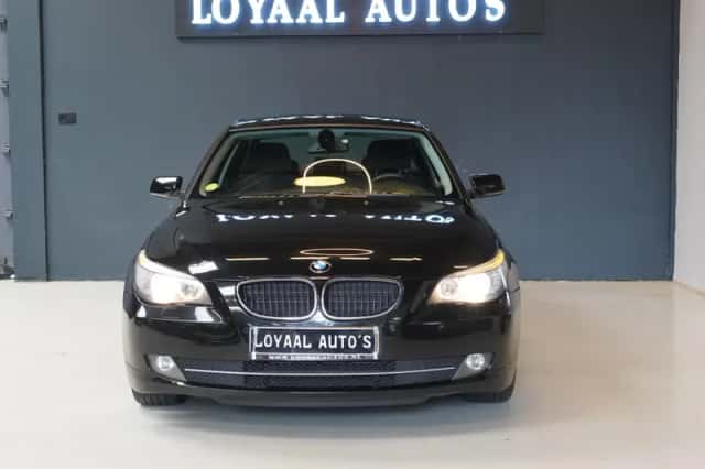 BMW 5-Serie (2009) thumbnail 3