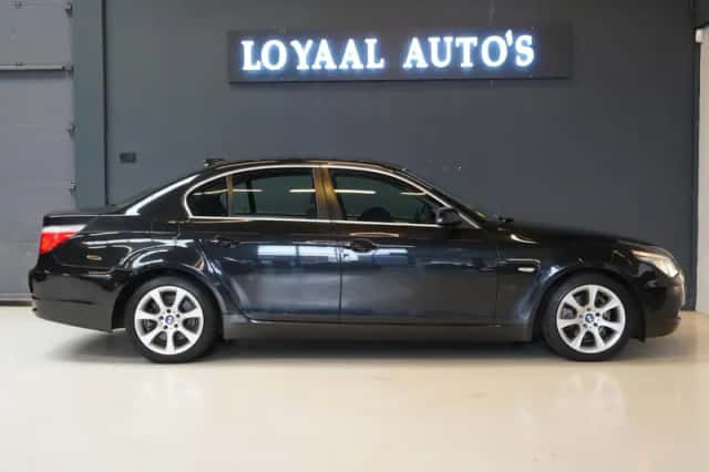 BMW 5-Serie (2009) thumbnail 5
