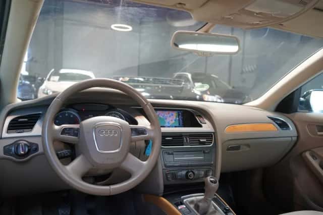 Audi A4 (2010) thumbnail 2