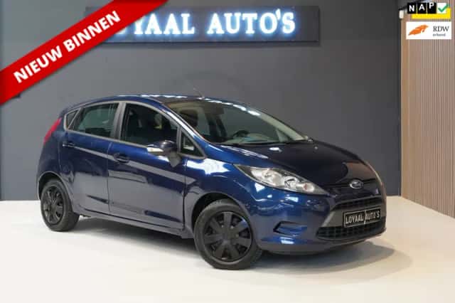 Ford Fiesta (2011) thumbnail 1