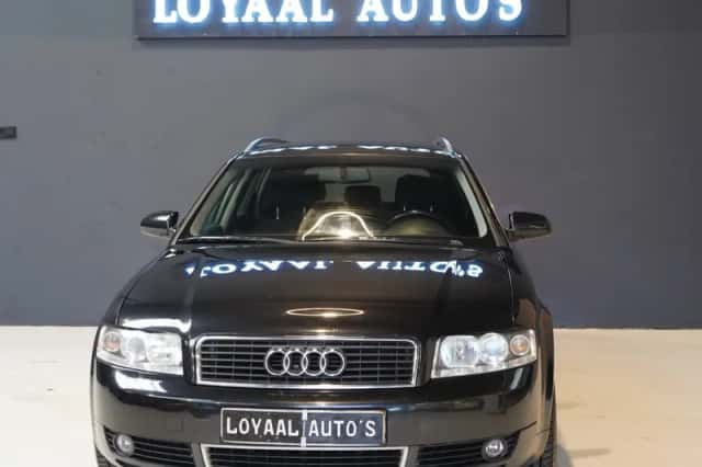 Audi A4 (2001) thumbnail 3
