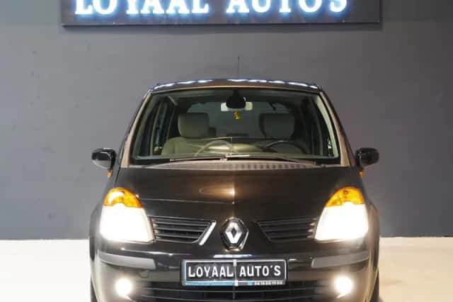 Renault Modus (2006) thumbnail 3