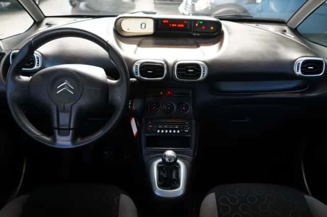 Citroën C3 Picasso (2012) thumbnail 2