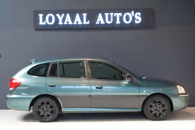 Kia Rio (2004) thumbnail 5