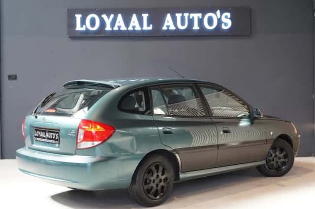 Kia Rio (2004) thumbnail 6