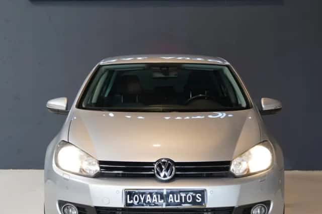 Volkswagen Golf (2010) thumbnail 2
