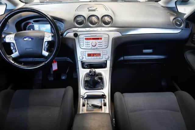 Ford S-Max (2007) thumbnail 2