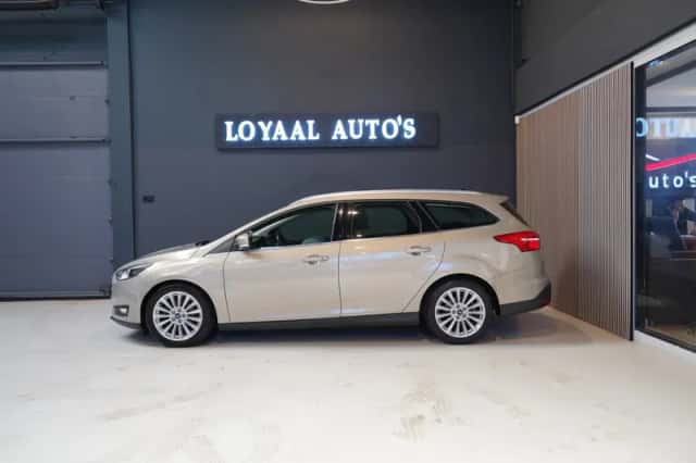 Ford Focus (2017) thumbnail 5