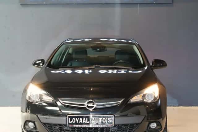 Opel Astra (2013) thumbnail 2