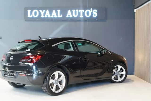 Opel Astra (2013) thumbnail 6